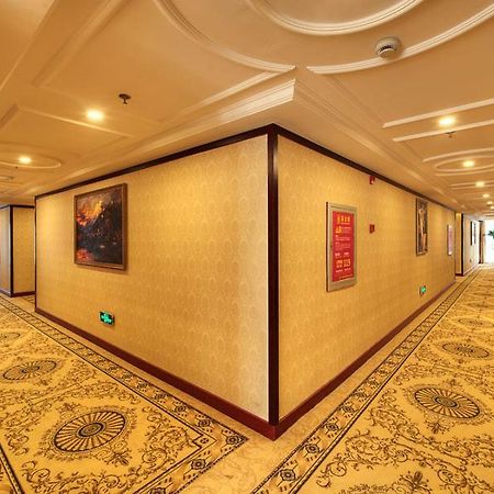Vienna Hotel Shanghai Happy Valley Songjiang Екстериор снимка
