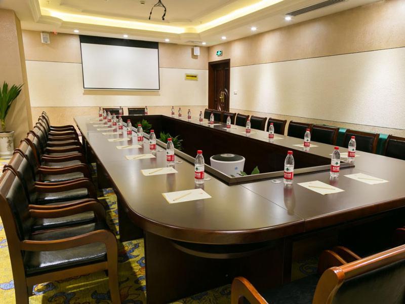 Vienna Hotel Shanghai Happy Valley Songjiang Екстериор снимка