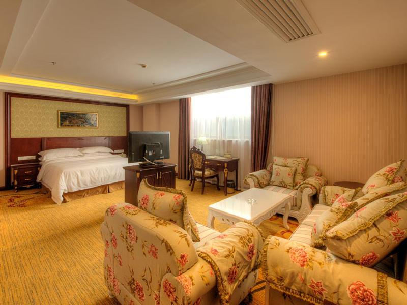 Vienna Hotel Shanghai Happy Valley Songjiang Екстериор снимка